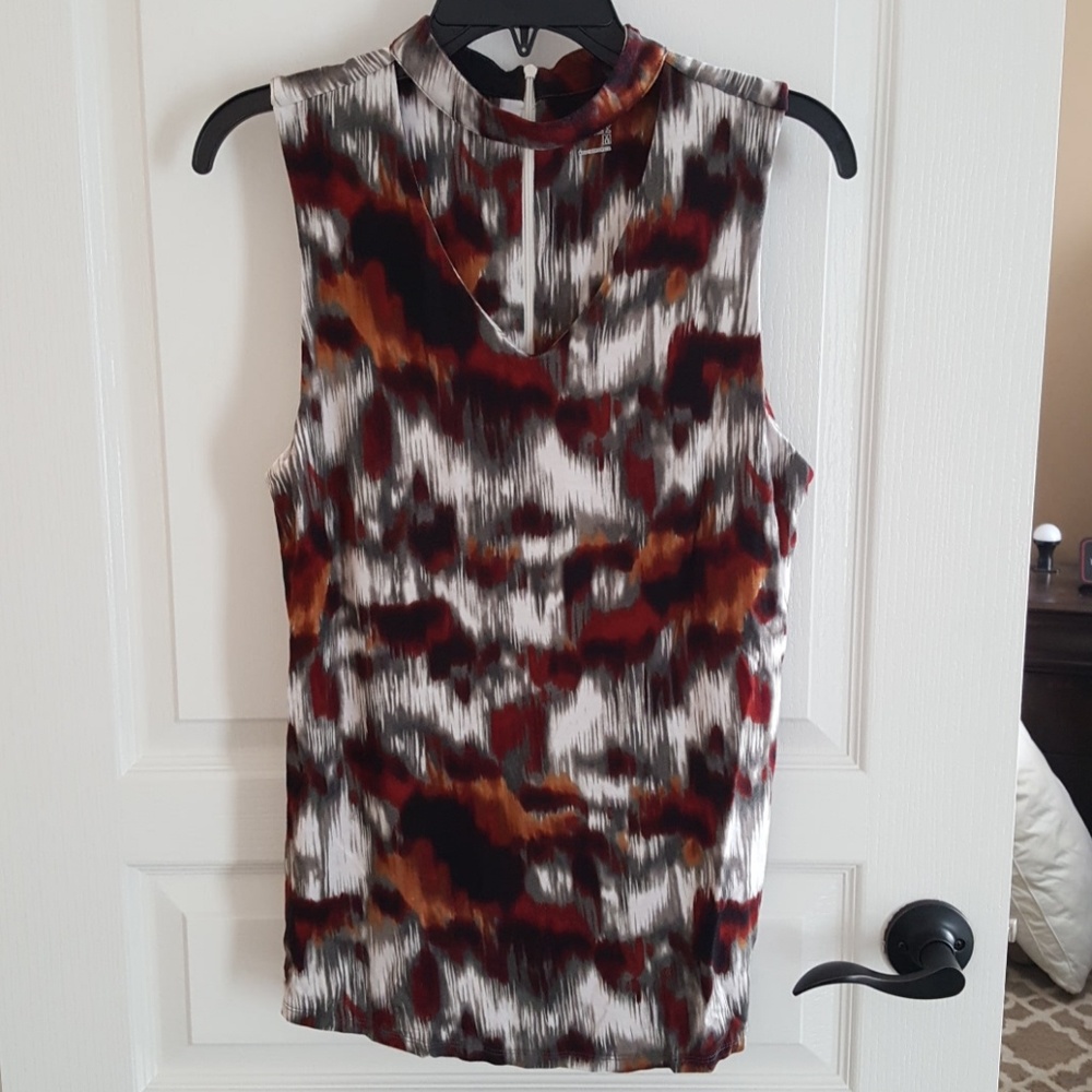 Sleeveless knit top